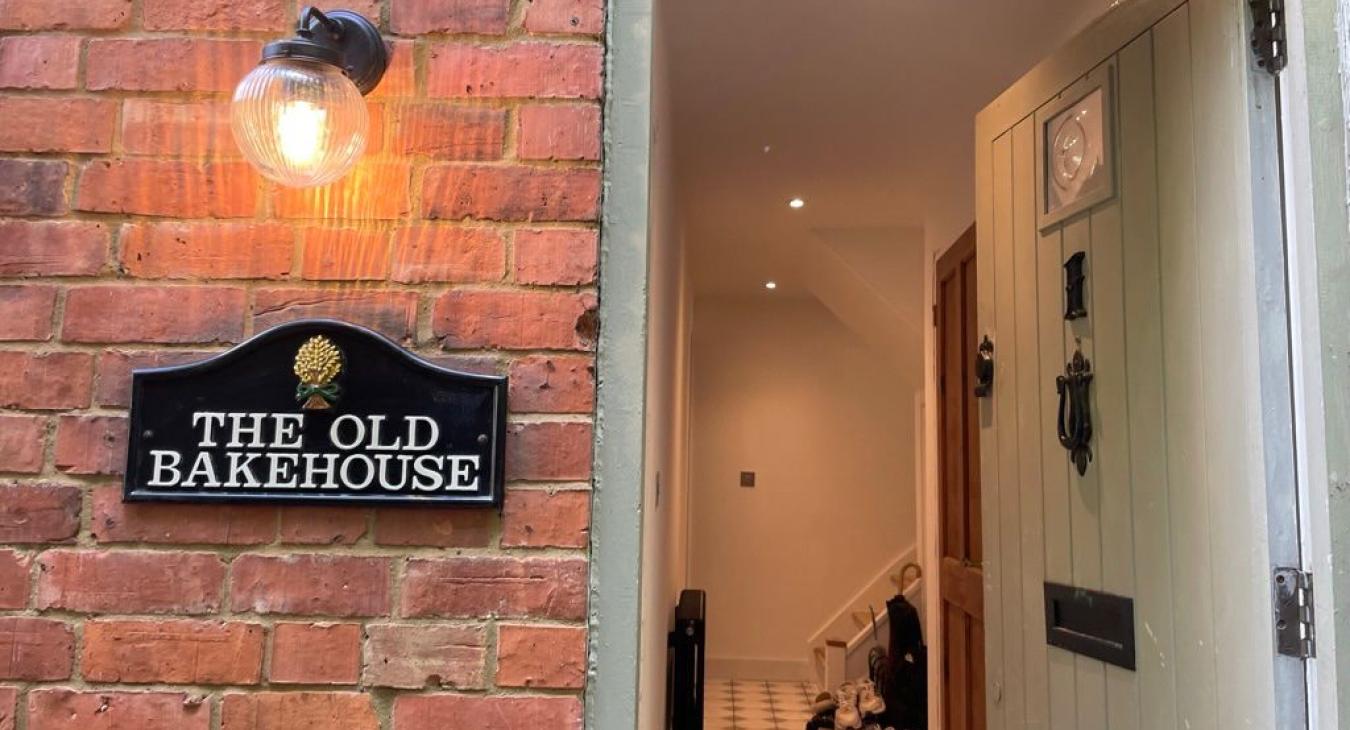 External Lighting Electrician in Milton Keynes External Lighting Electrician in Milton Keynes